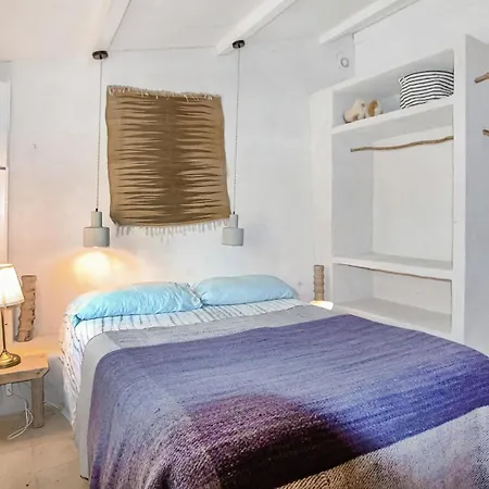 Holiday home Awesome In Saint-montant