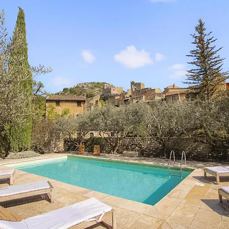 Holiday home Awesome In Saint-montant *